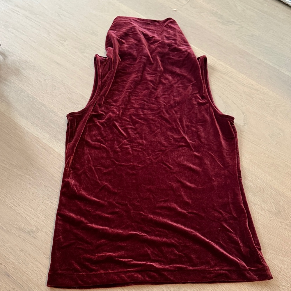 Lauren Ralph Lauren Elegant Sleeveless Velvet Top - Burgundy